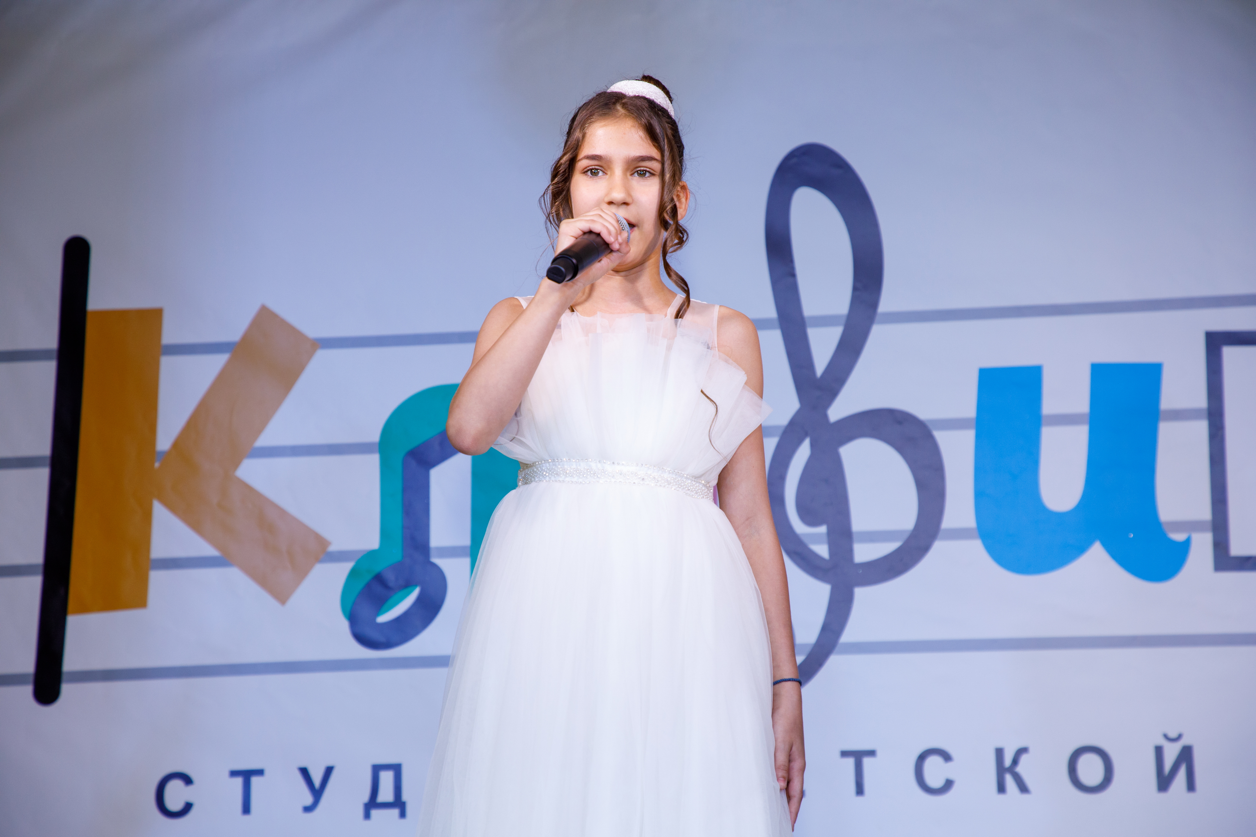 «Вальс» из м/ф «Анастасия» (муз. С. Флаэрти, сл. Л. Аренс, автор рус. текста неизвестен)
